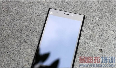 锤子手机T1/小米3评测对比:千元差价区别在哪儿?