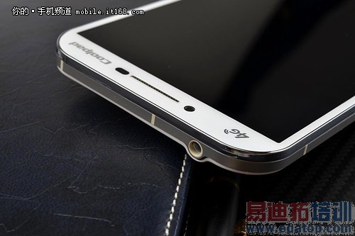 ����800˫��4G�� ���ɴ��4����������