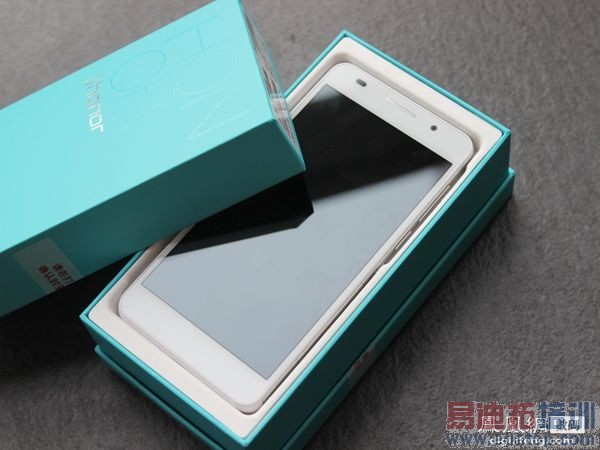 华为荣耀6试玩:海思性能短板终补齐