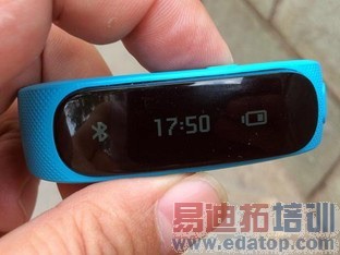 可以通话的荣耀手环来了