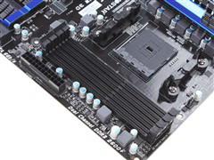 装机控进来:大学男生宿舍必备装备比拼!