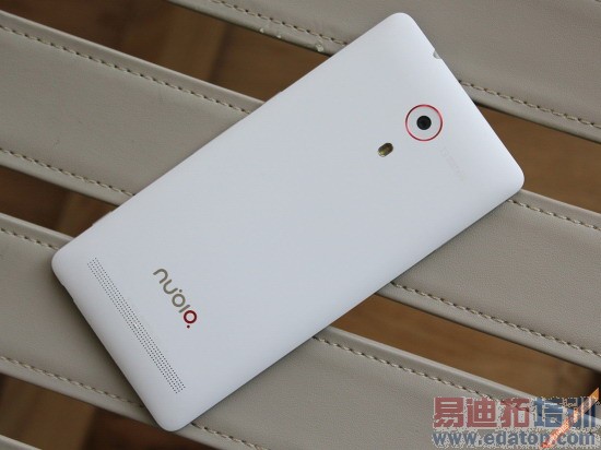 ��һ������nubia Z7���⣺ǿ�������޵����չ���