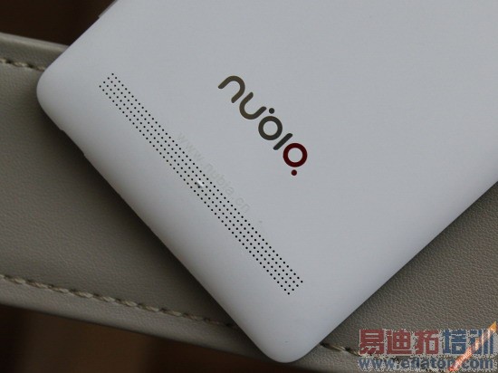 ��һ������nubia Z7���⣺ǿ�������޵����չ���