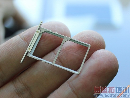 ��һ������nubia Z7���⣺ǿ�������޵����չ���