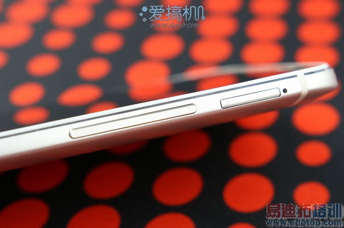利剑出销:HTC One(M8)试玩评测(上)