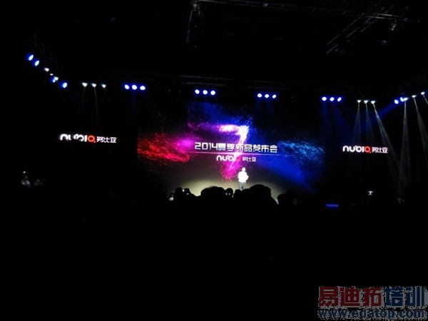 nubia Z7������ͼ��ֱ������ͨ������ս��Ϊ��˼