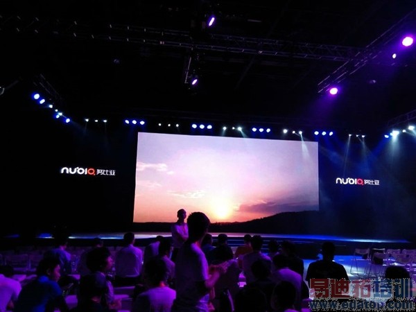 nubia Z7������ͼ��ֱ������ͨ������ս��Ϊ��˼