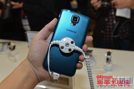 С��4����MX4��� 2014�°��������»����̵㣨��С��4/����MX4�����ع⣩