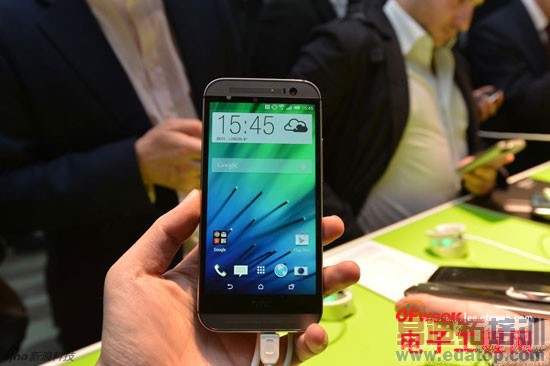 С��4����MX4��� 2014�°��������»����̵㣨��С��4/����MX4�����ع⣩