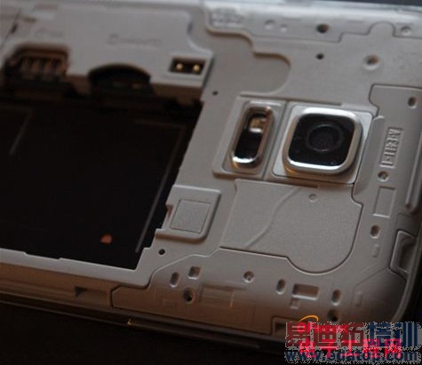 Galaxy S5 mini搭骁龙400(给力配置+拆解图+高清图赏)