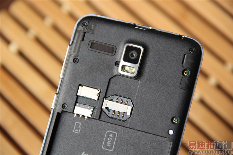 誓死狙击红米Note 联想黄金斗士A8全面评测(图解)