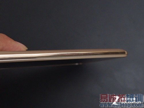 ����ǿ���ʸ�PKС�� ����ƽ�ʿS8����