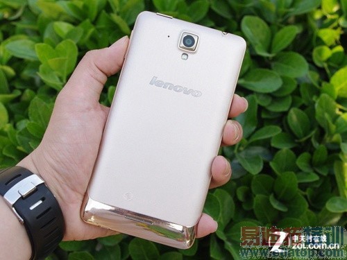 ����ǿ���ʸ�PKС�� ����ƽ�ʿS8����