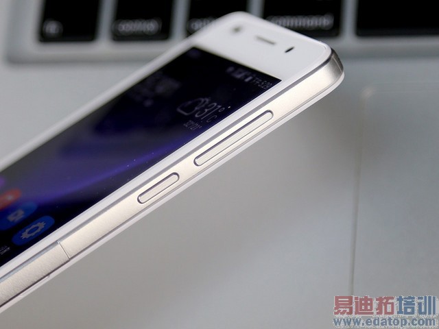 ��ȫ������ҫ6��nubia Z7 mini����ҫ6�Ա����⣨ͼ�⣩