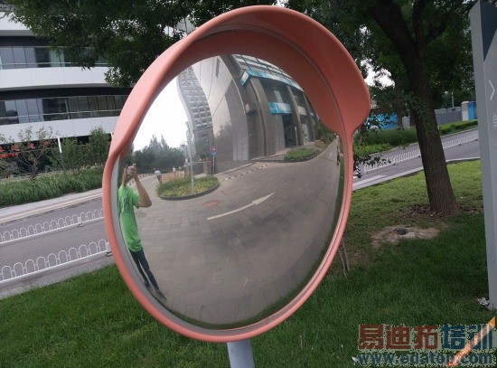 双卡4G全网通nubia Z7mini评测 霸气侧露无视小米