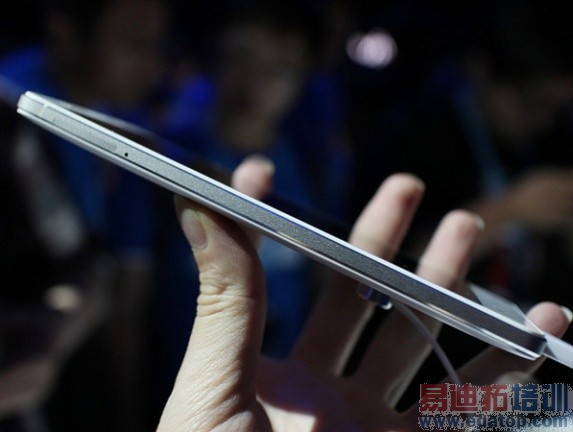 ��ս�����������ߣ�С��4��vivo xshot�Ա����⣨��ͼ��