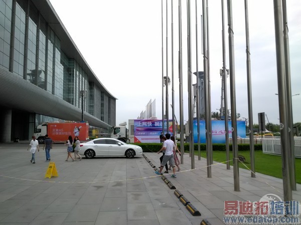 С��4S/nubia Z7���Σ����·������»��̵㣨ͼ��