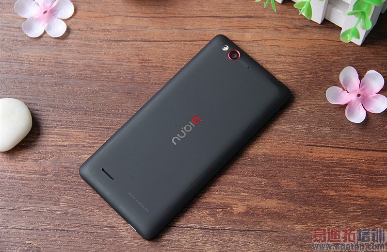 nubiaZ7Max ������