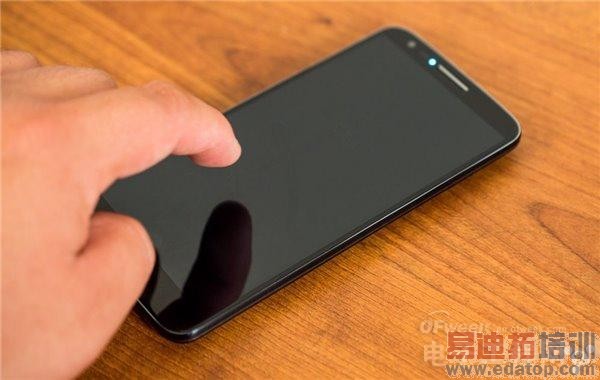 ��ý��iPhone6Ӧ�߱��İ˴�׿/WP8.1����