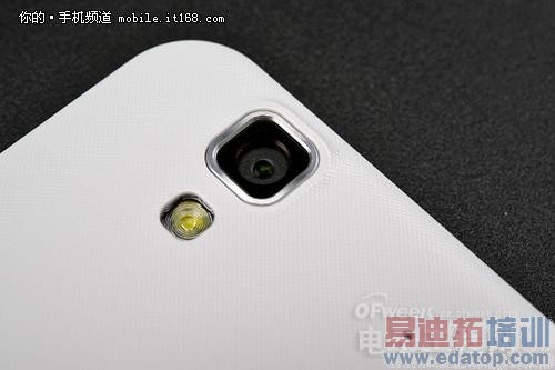 �����⡿��ɱ����4/С��4 ǧԪ���ɴ���F2¡�صǳ���ͼ�飩