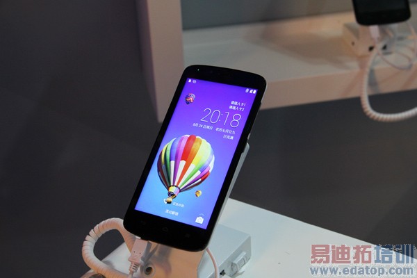 9���»���ս֮��Ϊ�׻���������ҫСƻ���Լ���ҫƽ��