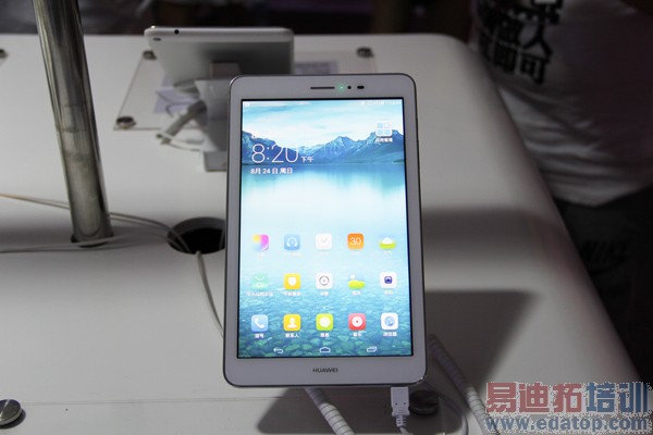 9���»���ս֮��Ϊ�׻���������ҫСƻ���Լ���ҫƽ��