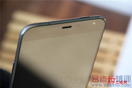 �Ա����⣺����MX4 vsС��4 �Լ۱Ƚ�ɱiPhone6