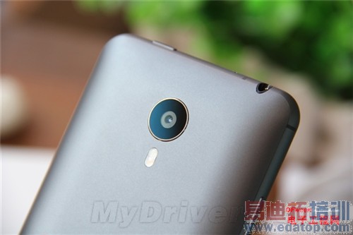 �Ա����⣺����MX4 vsС��4 �Լ۱Ƚ�ɱiPhone6