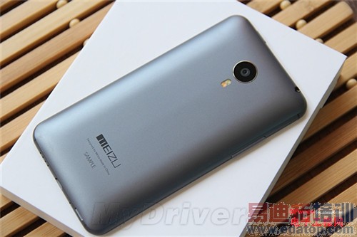 �Ա����⣺����MX4 vsС��4 �Լ۱Ƚ�ɱiPhone6