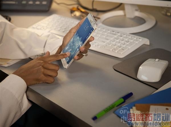 三星Galaxy Note四代同堂汇总:海量官方高清【图赏】