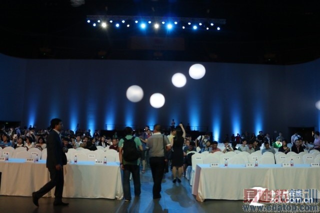 iphone 6����ǰ����ʹ������note 4������ͼ��ʢ��