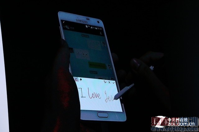 iphone 6����ǰ����ʹ������note 4������ͼ��ʢ��