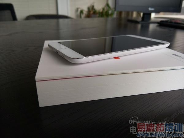 ����MX4��ɫ���ɫ�Ա����⣺���������ص���ײ��ͼ+��Ƶ��