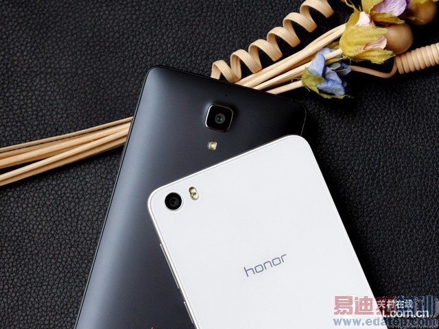 ����MX4/��Ϊ��ҫ6/С��4�ռ��Ա�����