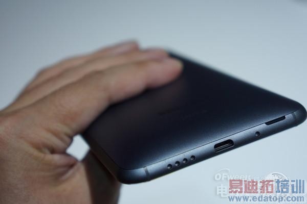 对比评测:魅族MX4 vs iPhone6 国内外