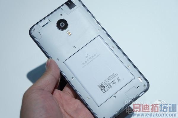 对比评测:魅族MX4 vs iPhone6 国内外