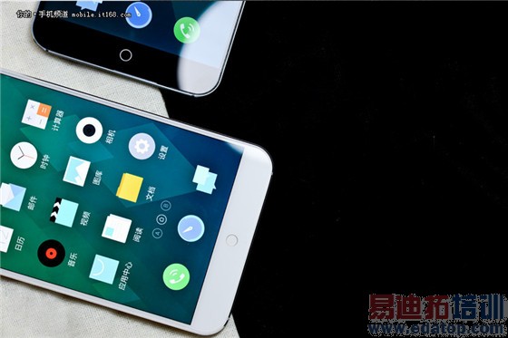 �ڰ�ɫ����MX4ͼ�� С�����콢/MX4 Pro������Ļ�ع�