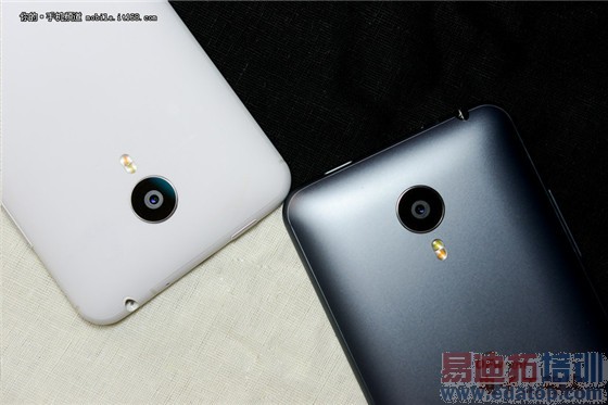 �ڰ�ɫ����MX4ͼ�� С�����콢/MX4 Pro������Ļ�ع�