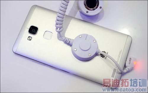 ��Ϊ���µ��콢Mate7��ɫ��