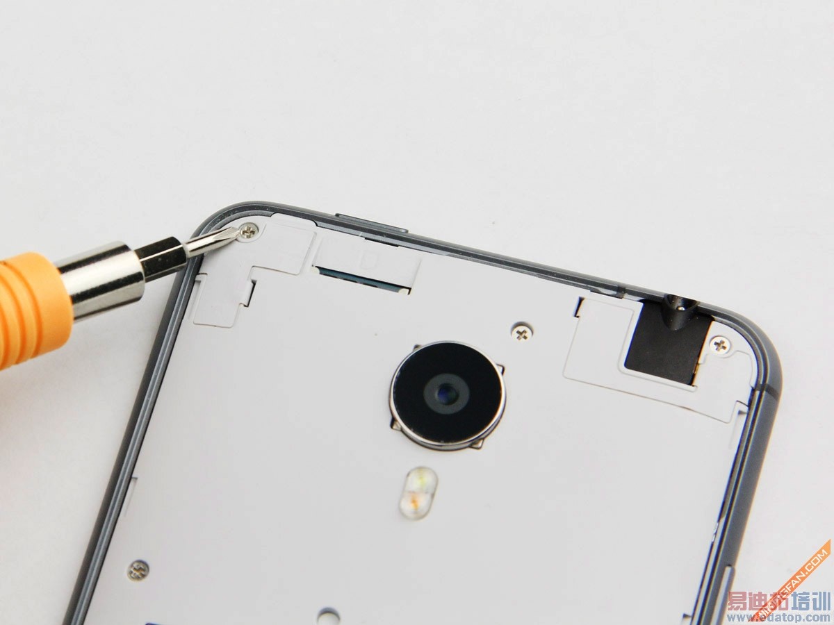 ����MX4������ͼ�ͣ�����С��4/��ΪMate7