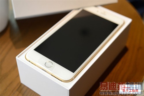 魅族/小米激战正酣苹果已悄悄来袭 iPhone 6/Plus开箱对比评测