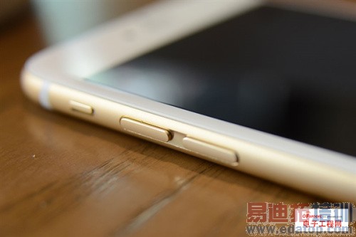 魅族/小米激战正酣苹果已悄悄来袭 iPhone 6/Plus开箱对比评测