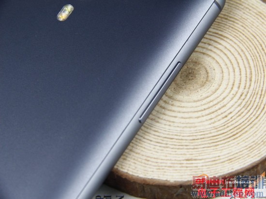 ����MX4/IUNI U3��ȶԱ����⣺�Լ۱��걬С��4/iPhone6