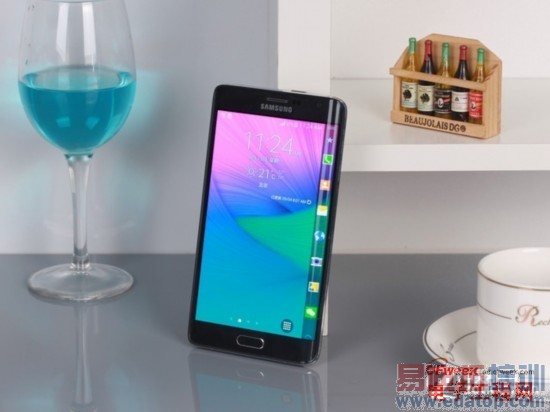 4G������MX4/С��4/��ΪMate 7/ŵ����930��սʮһ��ͼ�ĶԱȣ�