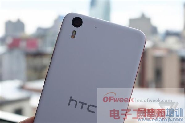 ���ذ����顿HTC Desire EYE�ܷ��ع⣺��ֻ��ǿ������