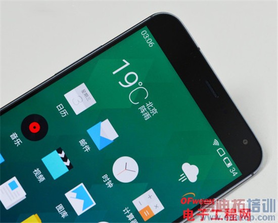 ����MX4/��Ϊ��ҫ6�Ա����⣺��˼����920PK������MT6595