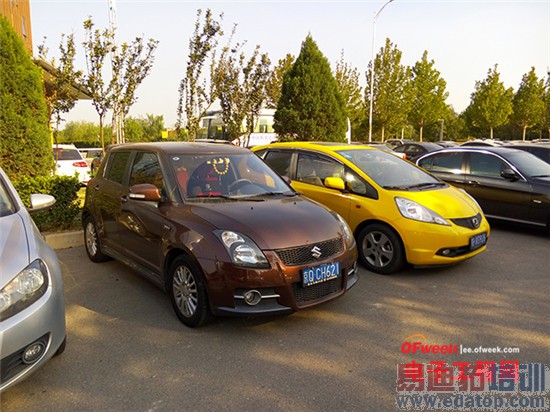 魅族MX4/IUNI U3对比评测:魅族MX4Pro2K屏是否值得期待?