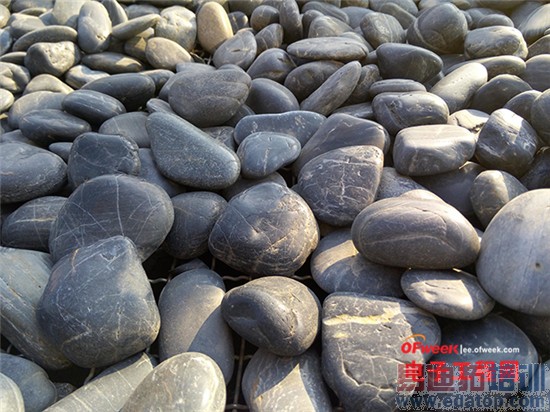 魅族MX4/IUNI U3对比评测:魅族MX4Pro2K屏是否值得期待?