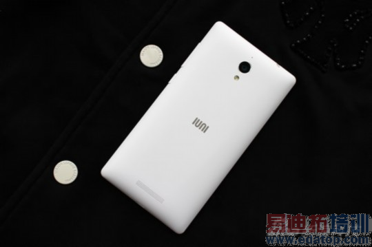 IUNI U3评测:2K屏媲美魅族MX4 Pro 骁龙801比肩小米4