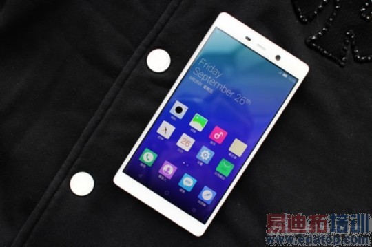 IUNI U3评测:2K屏媲美魅族MX4 Pro 骁龙801比肩小米4